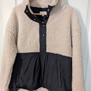 Loft Lou And Grey Beige And Black Fleece Nylon Pullover, Medium, Snap Buttons